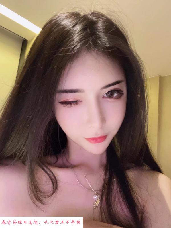 南站偶遇颜值妹 第1张