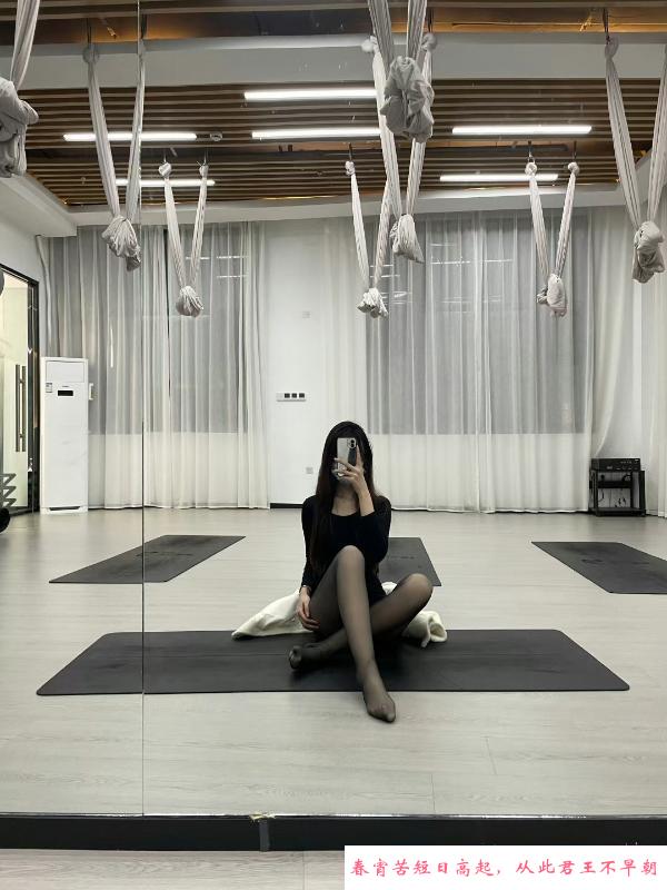 瘦瘦高高漂亮妹子 第3张