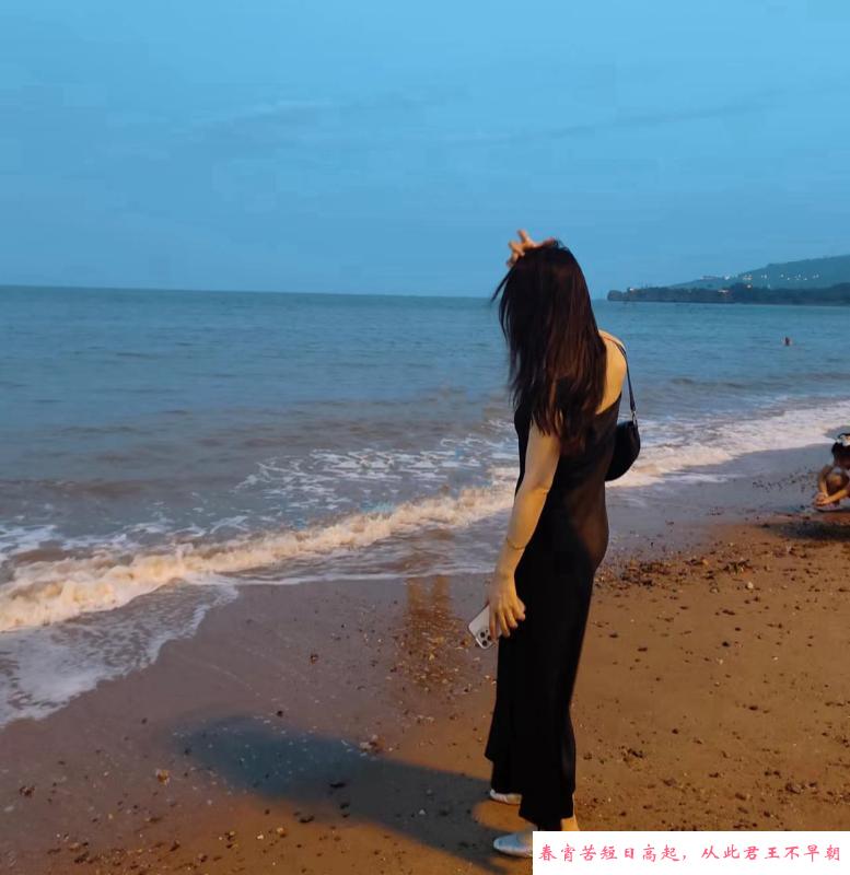 性感丰满美女 第2张