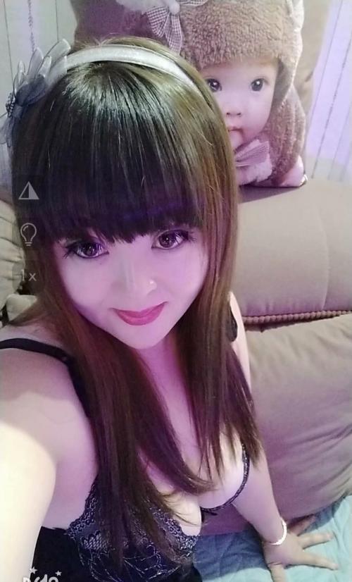 黄泥磅~巨R爆菊可舌吻妮子 第2张