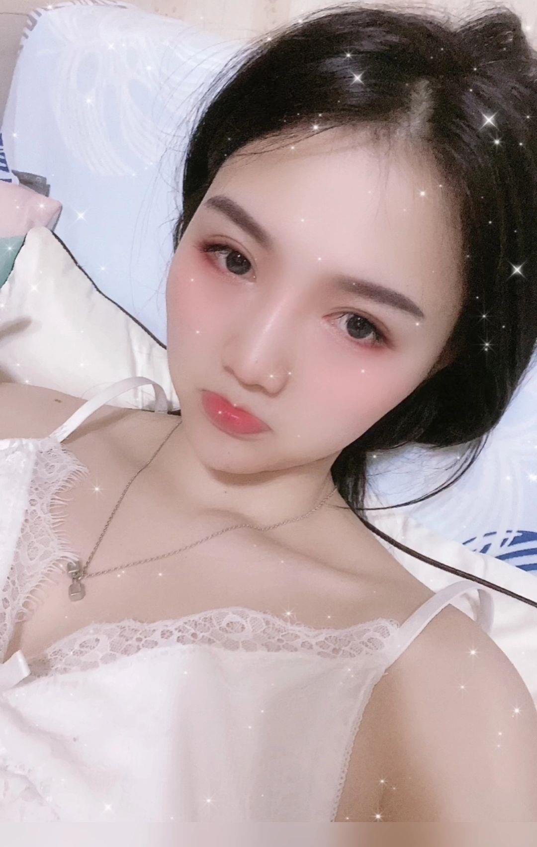 一位97年性紧致美女，超嫩，水滑。 第2张