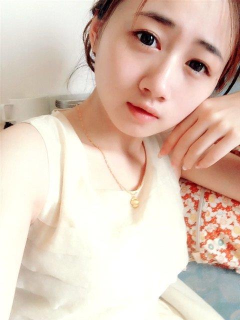 极品淫荡大学生 第2张