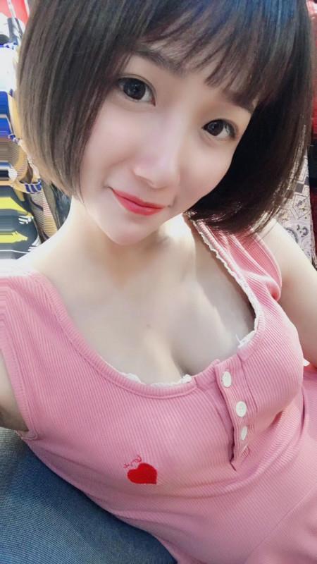 性感大胸朵朵 第2张