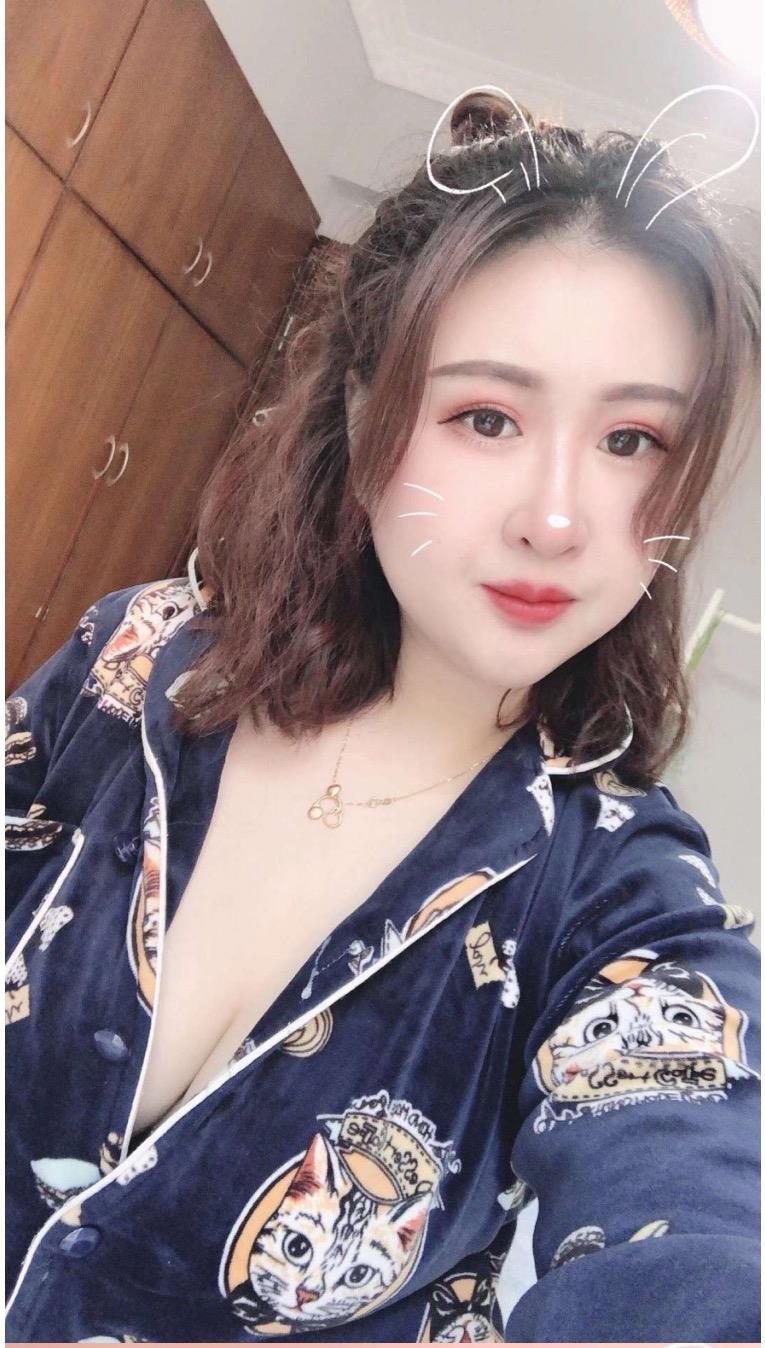 南山约东北大胸妹 第2张