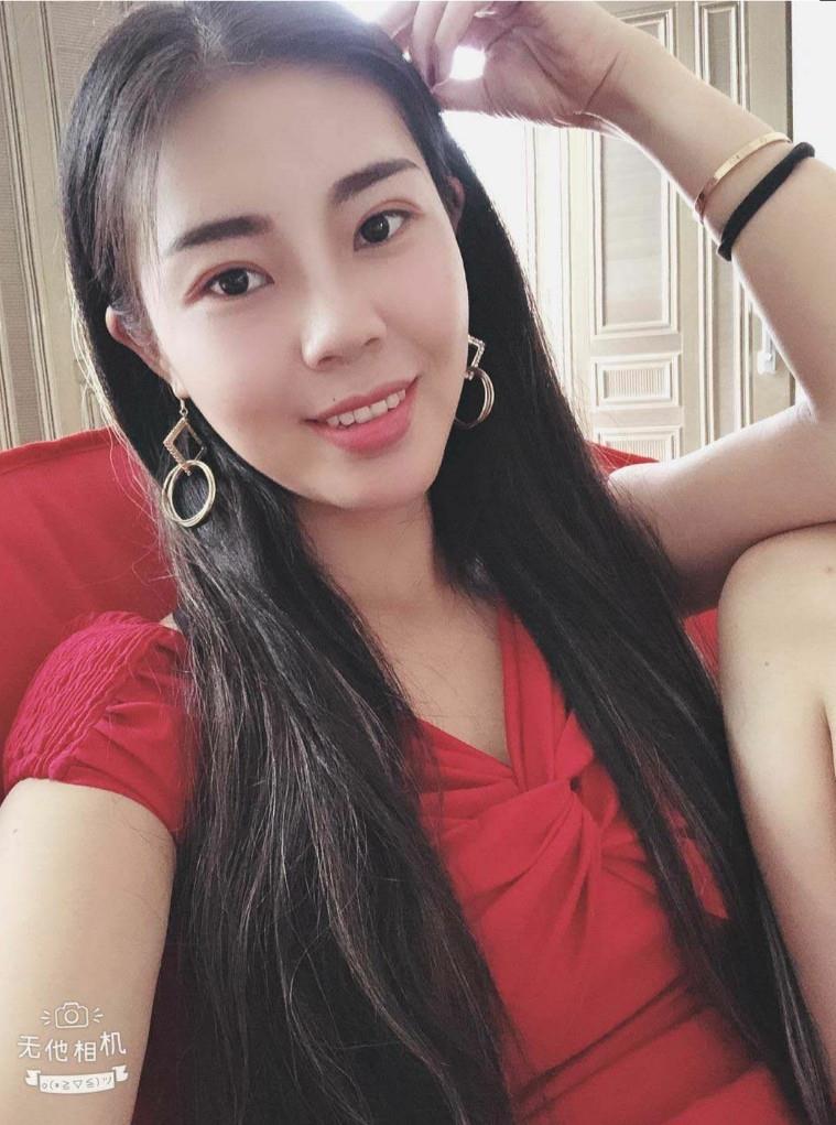 岗顶娇小玲珑小媚娘 第1张