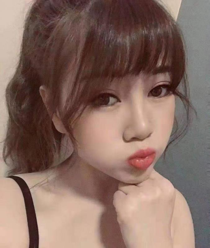 小妞 第1张