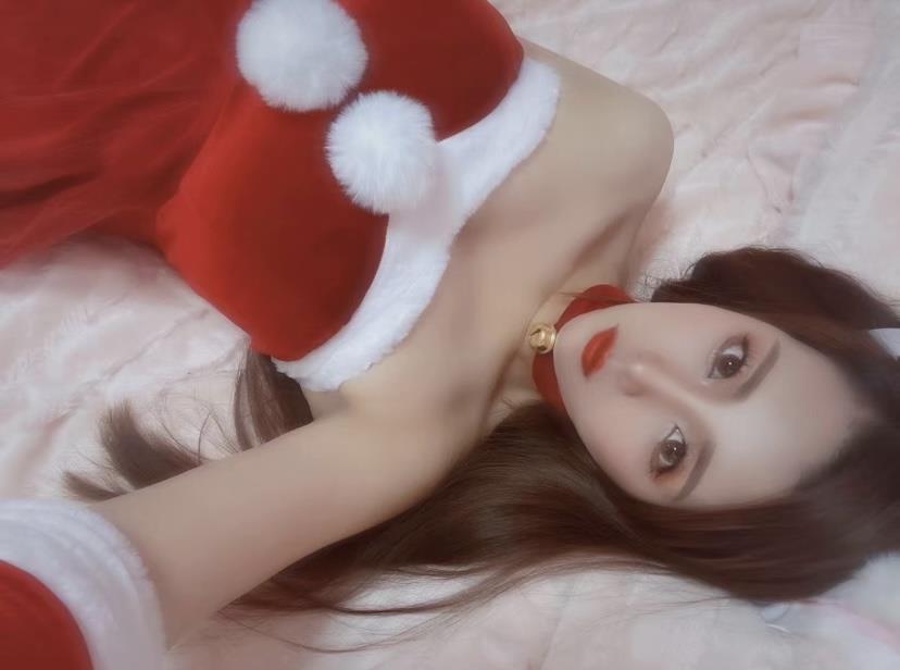 白丝美腿 第1张