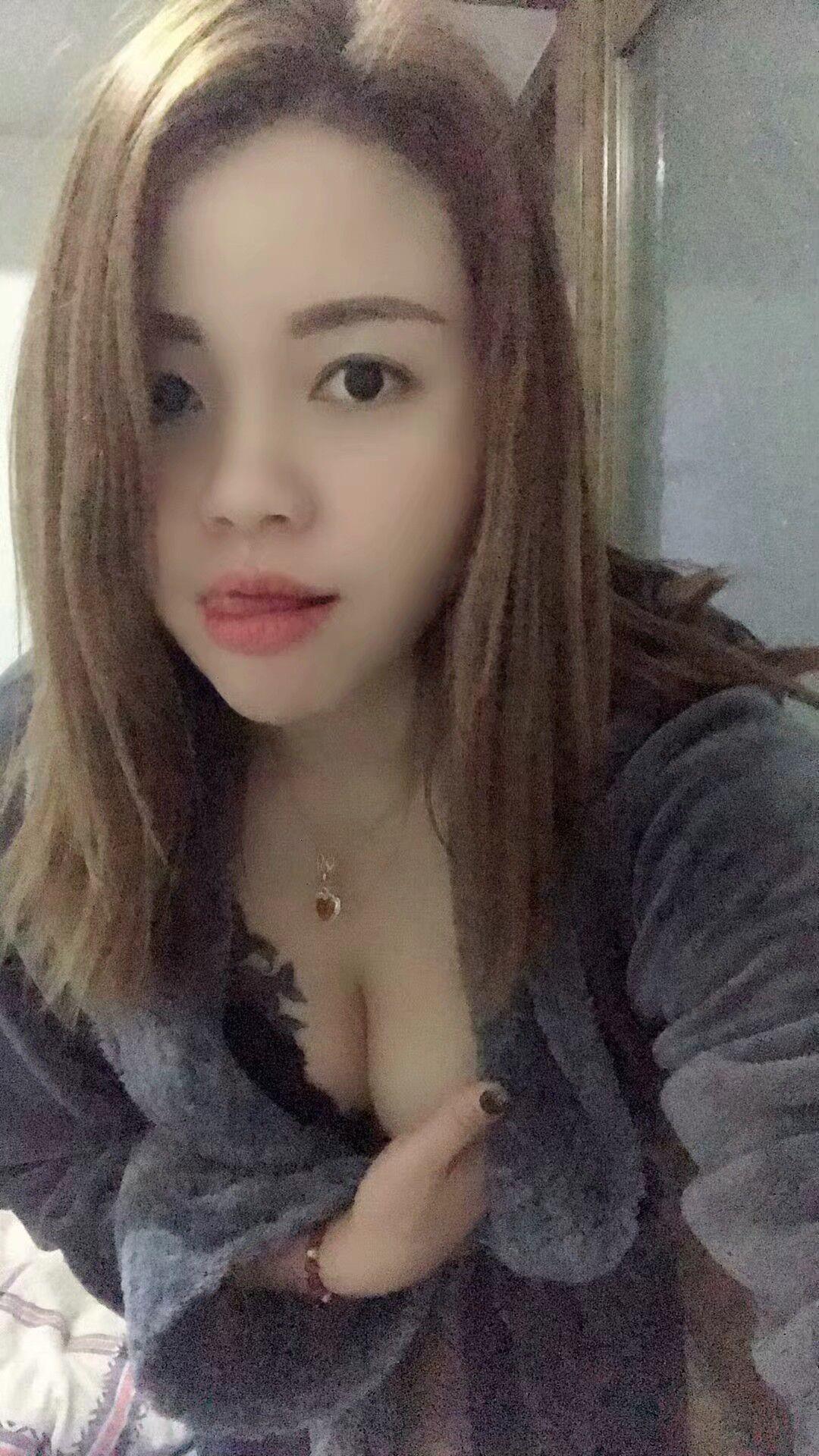 崇川大奶少妇 第1张