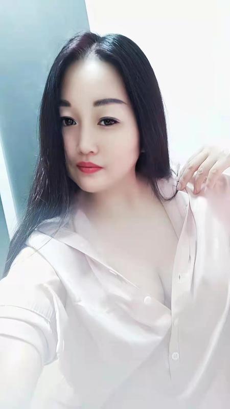 深圳大奶少妇 第1张
