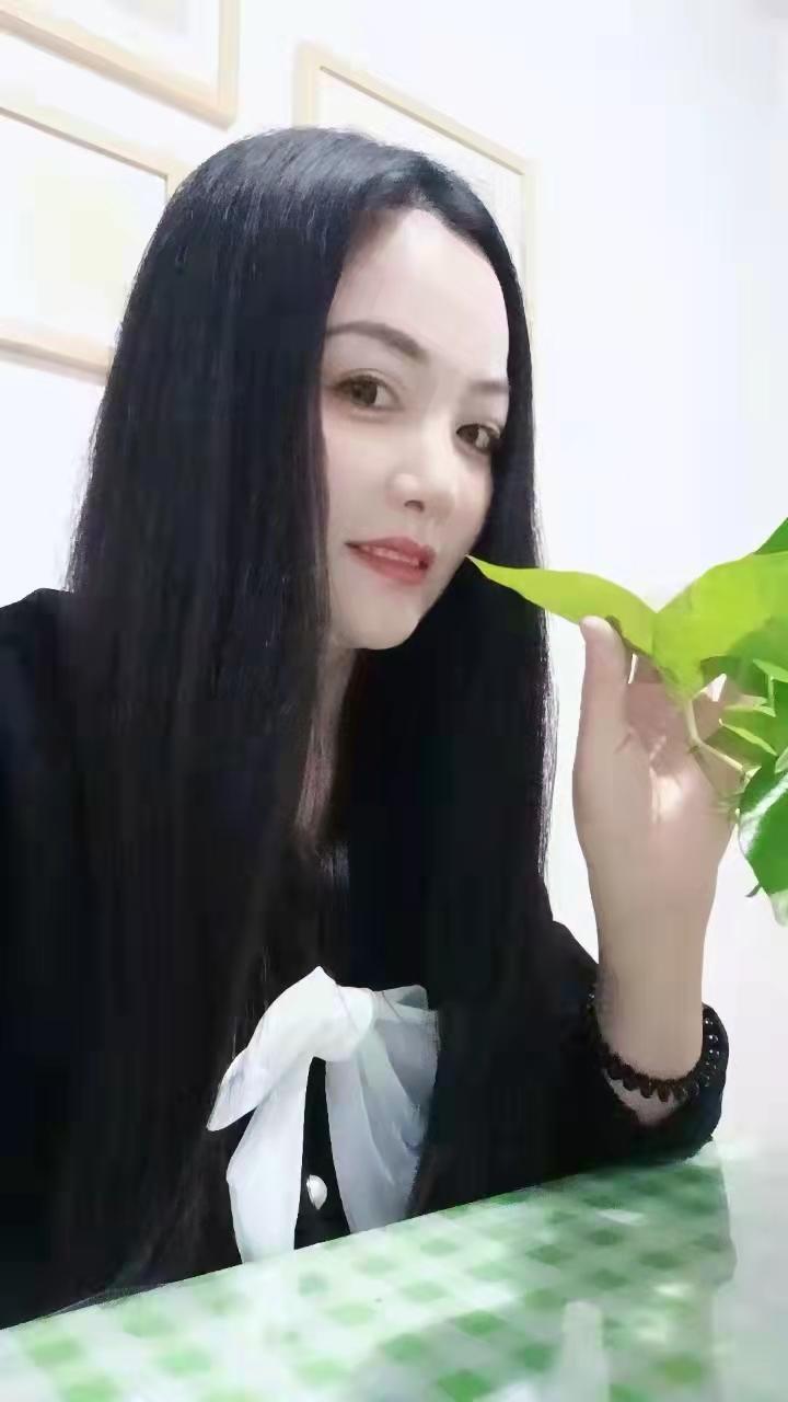 朝阳区出击中小项轻熟女，可以全裸摸屁股 第1张