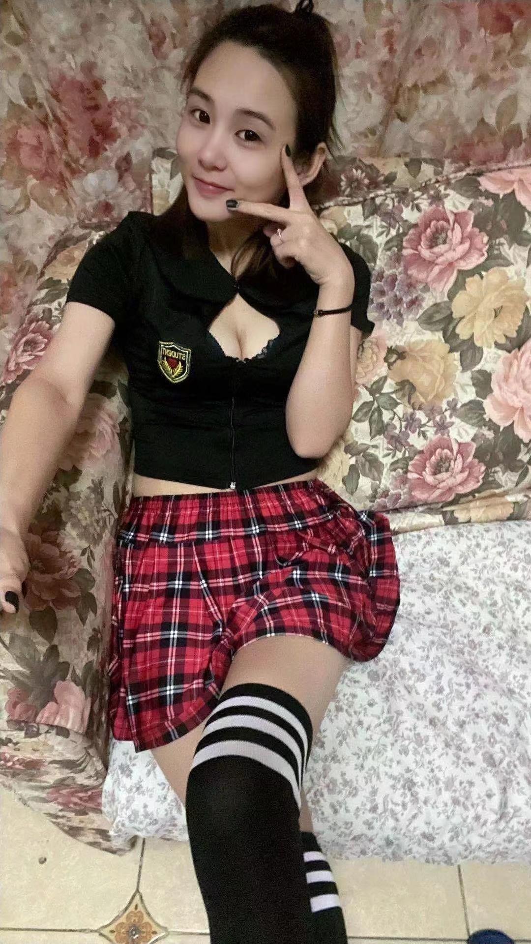 大望路琳琳换地方了,再次出击,依旧是舌吻+69,性价比... 第2张