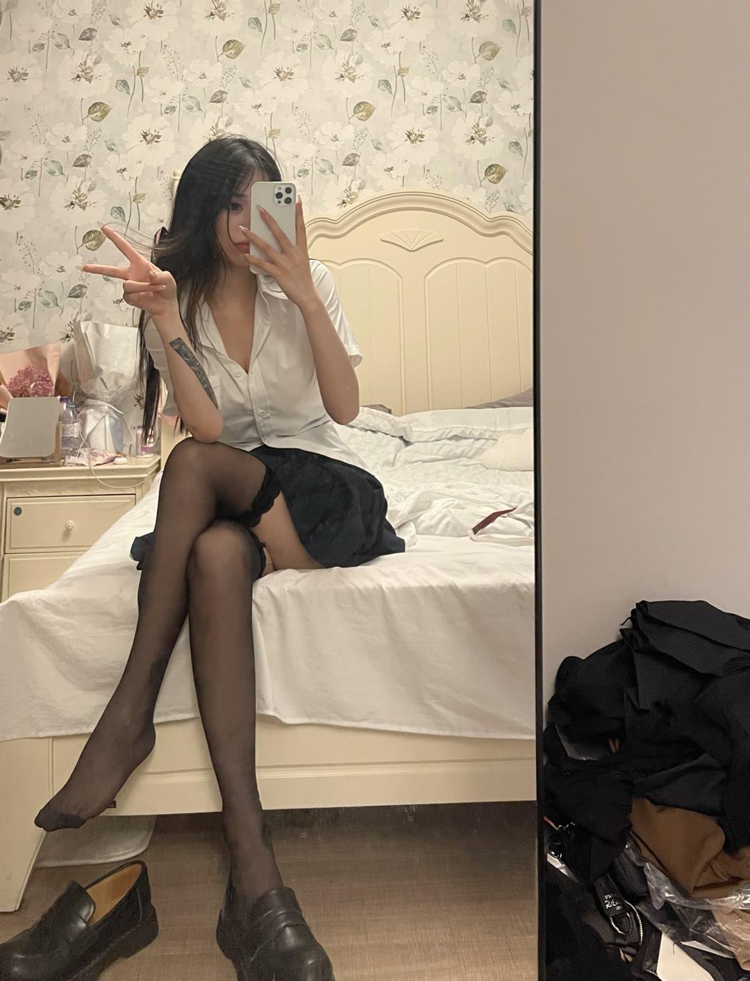 南通崇川区丝袜辣妹小鹿 第2张