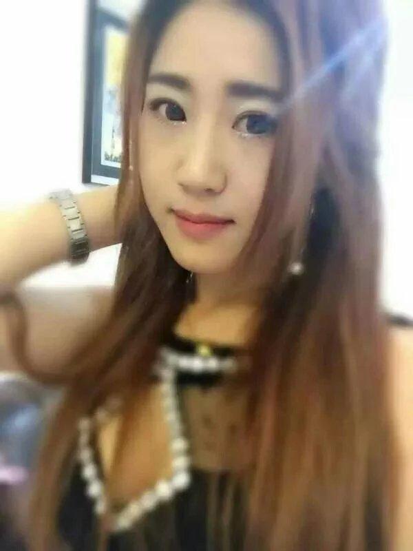 杨家坪楼凤，逼紧活好 第2张