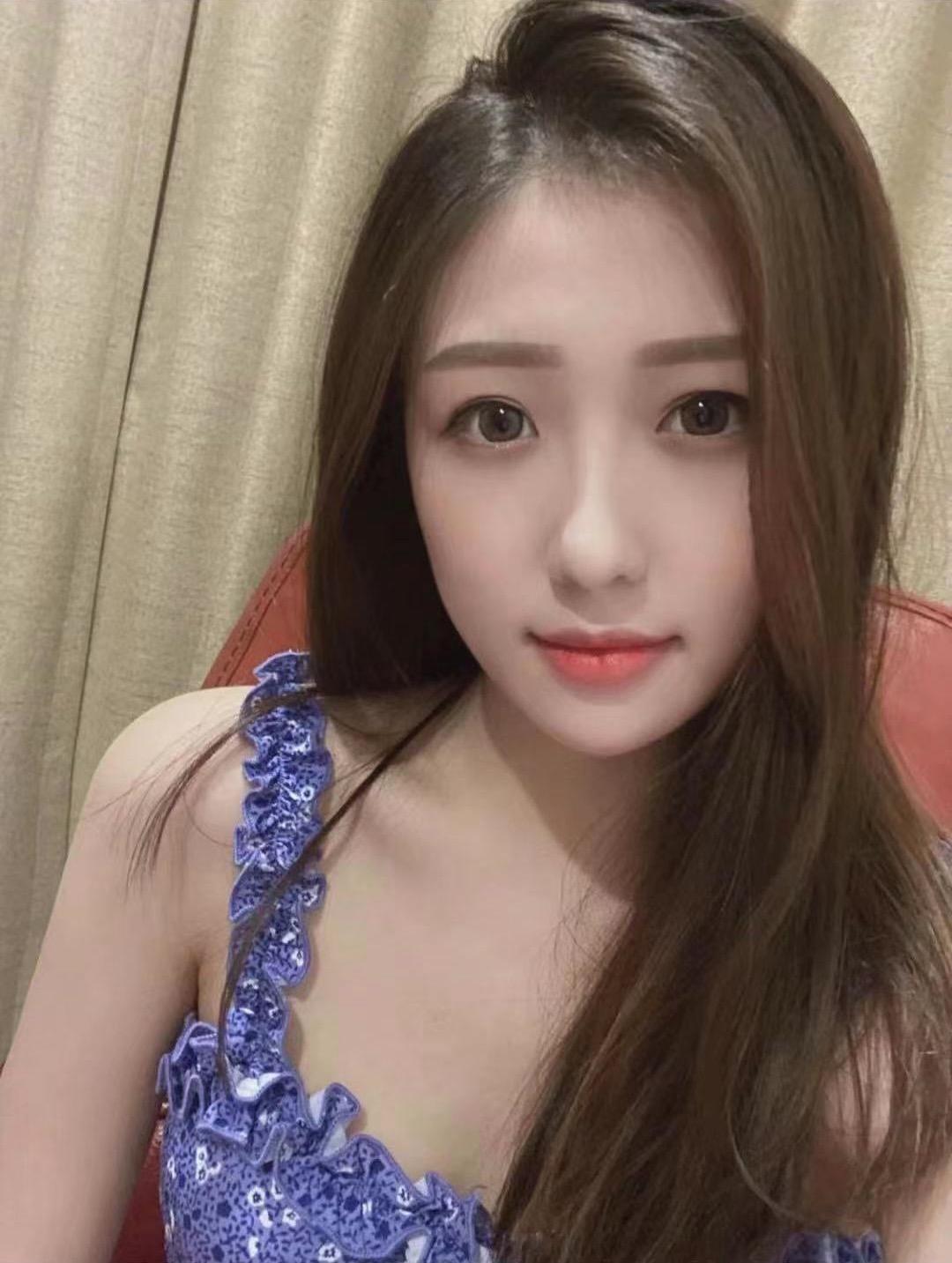 约会温柔体贴的妹子，调情接吻美得很 第1张