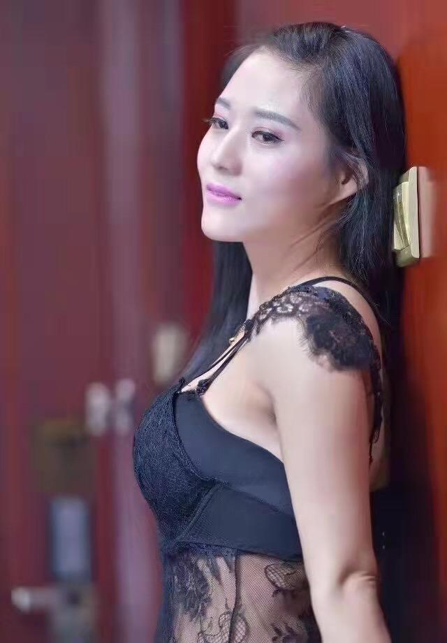 大奶馨儿专业环保(木桶浴) 第1张