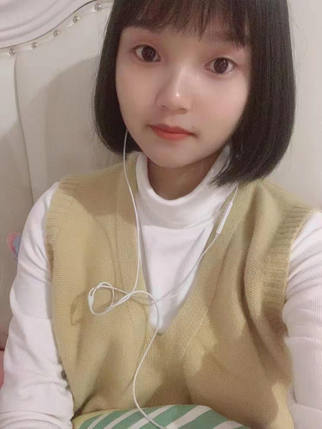 刚下水做的良家型乖乖女，白白嫩嫩的 第2张